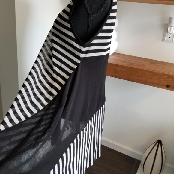 NWOT sheer "A" line black and white flowy top - Picture 5 of 7